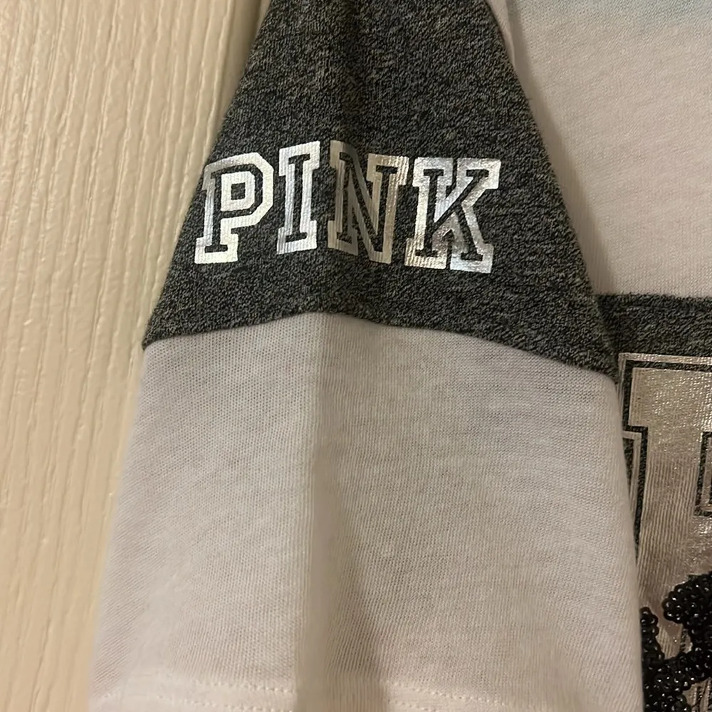 Gray and White Graphic T-Shirt Pink Hawaii Tee - Image 4