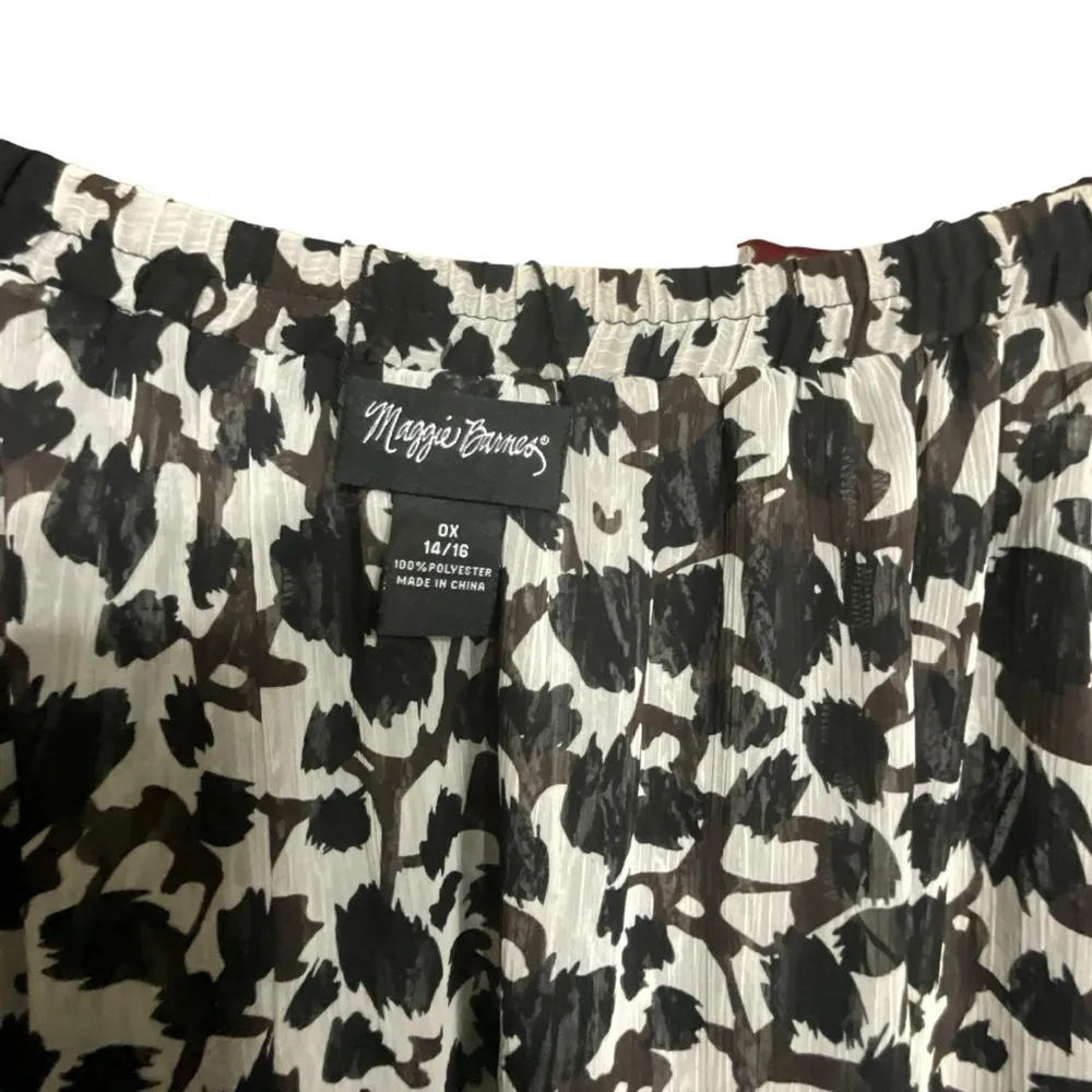 Maggie Barnes Black and White Reversible Skirt - Image 10