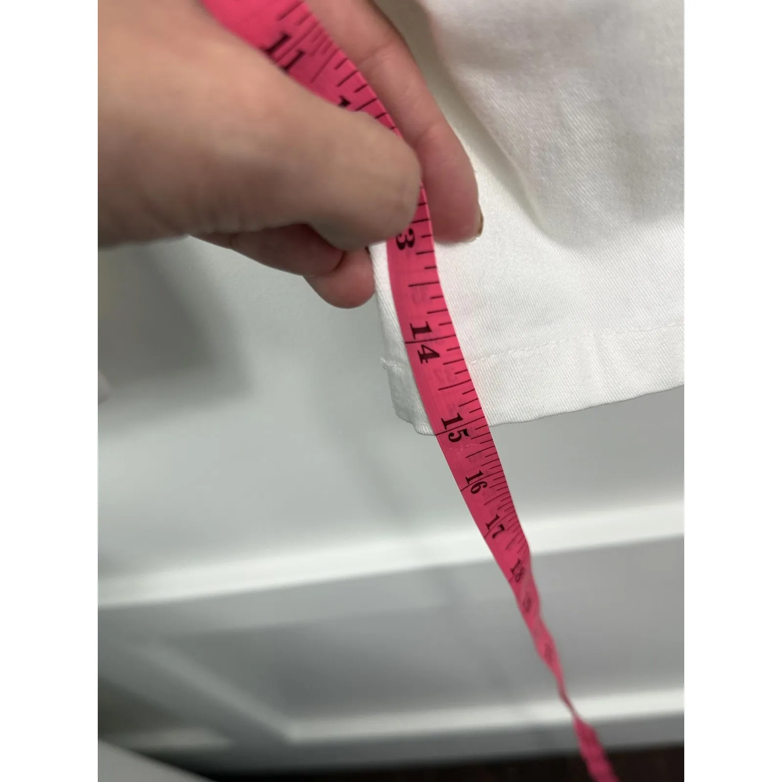 Cute Womens Capri Jeans Size 4 White - Image 8