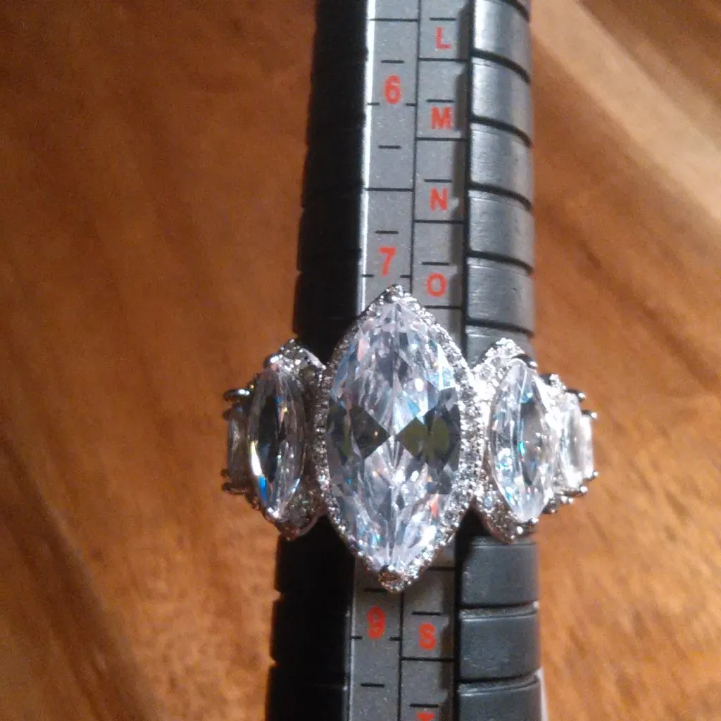 White Cubic Zirconia Sterling Silver Ring (Size 8) - Image 4