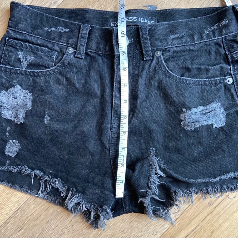 Express high rise black distressed shorts - Image 5