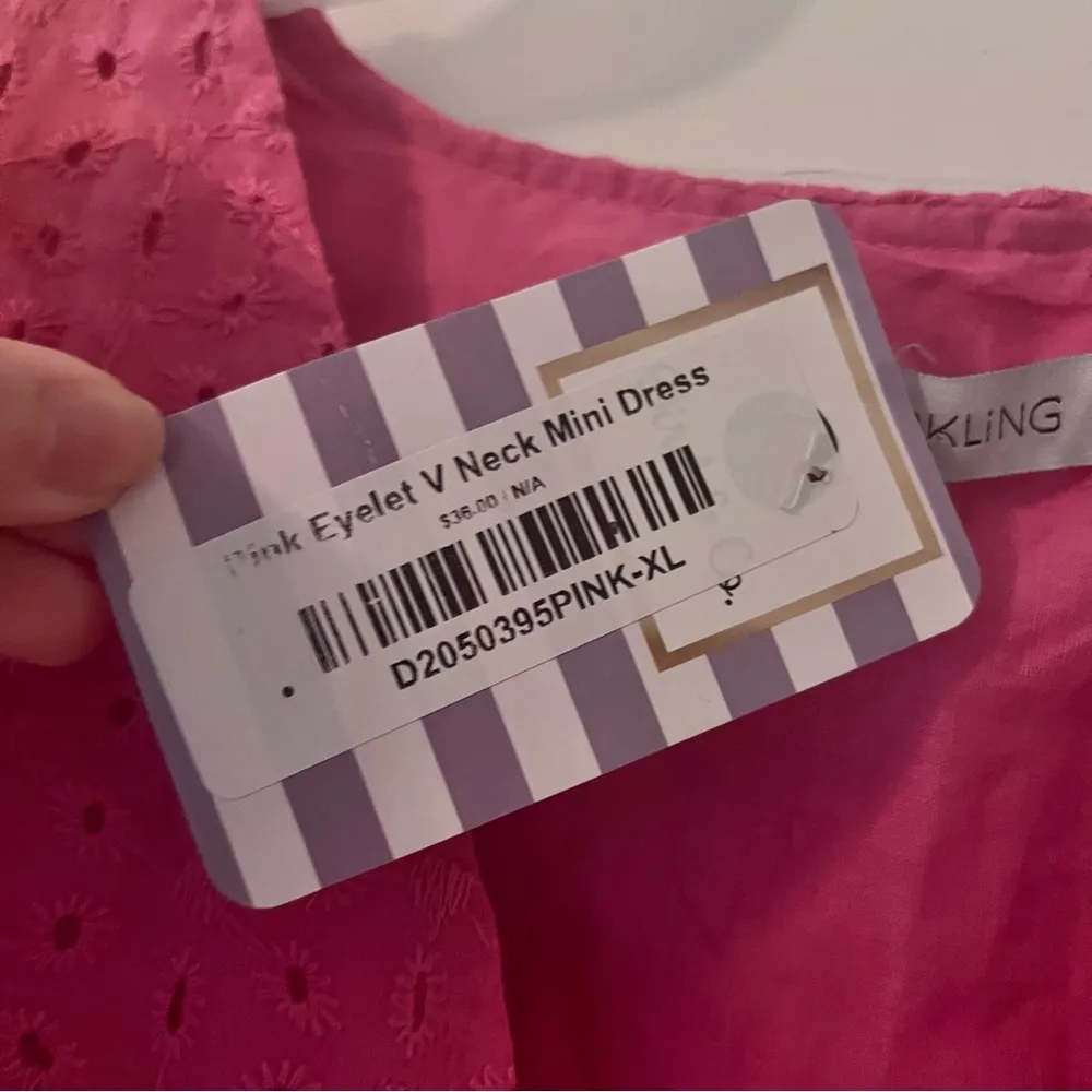 Women’s Pink Eyelet V - Image 7