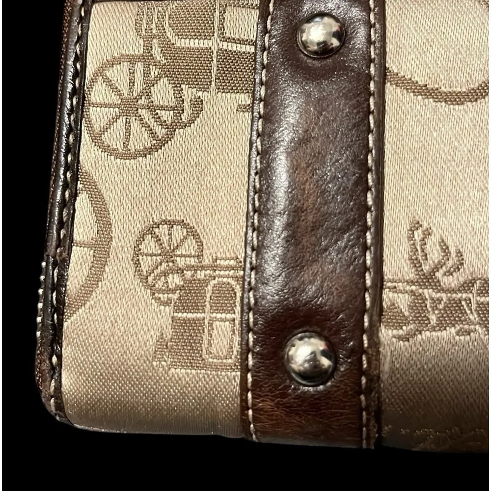 Coach Authenticated Vintage Zoe Horse & Carriage zip around wallet with COA - Image 3