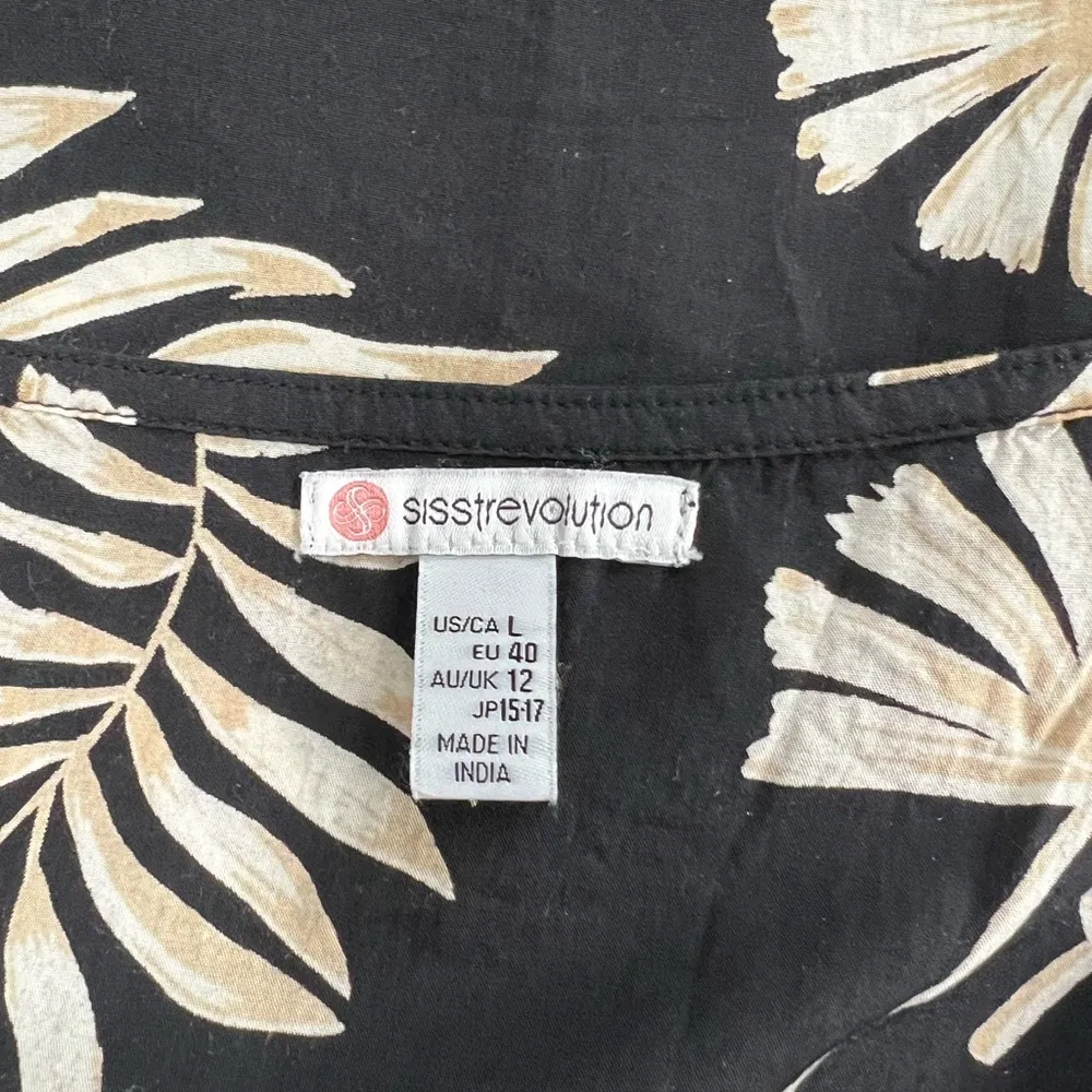 Sisstrevolution Crop Top Black Size L - Image 6