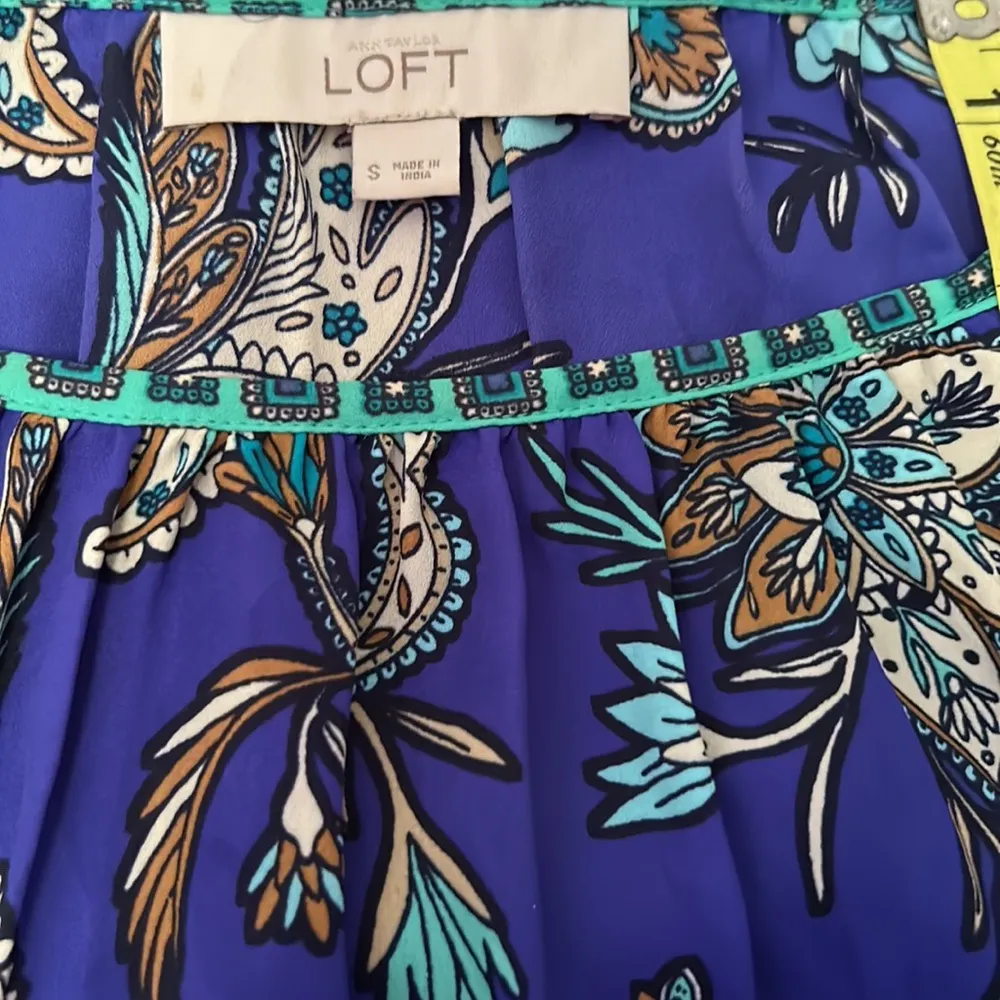 Multi-colored Size S Ann Taylor  sleeveless blouse - Image 4