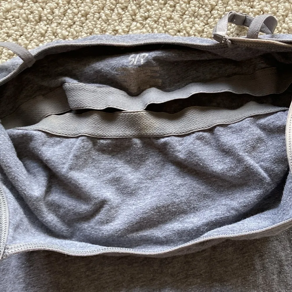 Aeropostale Favorite Cami Size Small Grey Tank Top with Shelf Bra Soft GUC - Image 4