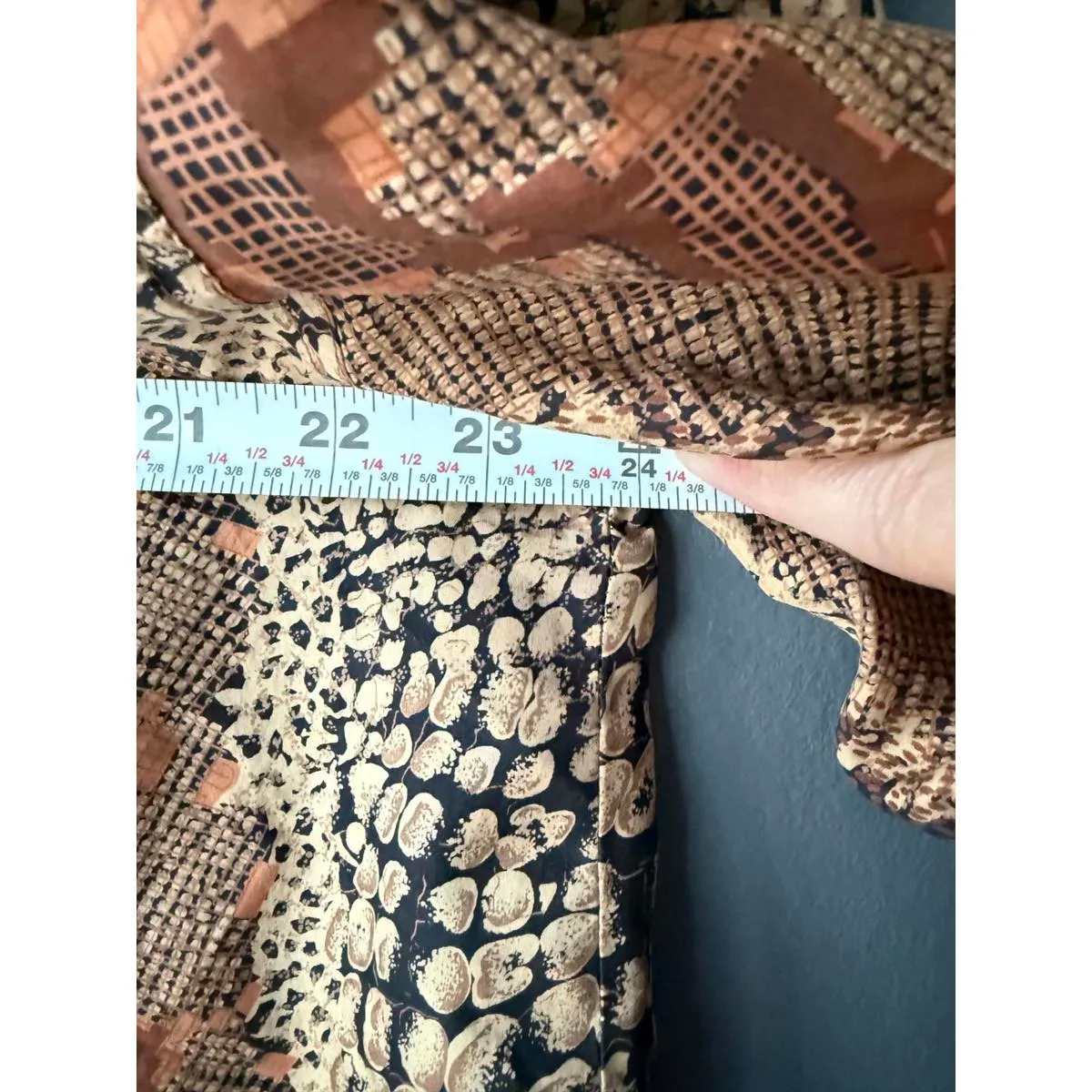 K Arnold Women's 100% Silk Button - Image 5