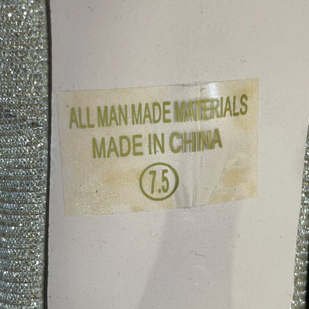 Chase + Chloe Kona Women's Round Toe Heel Mary Jane Pump Size 7.5 Gold - Image 11