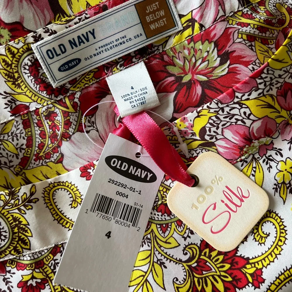 Deadstock Old Navy Vintage 2005 y2k Silk Bandana Floral Paisley Skirt size 4 - Image 4