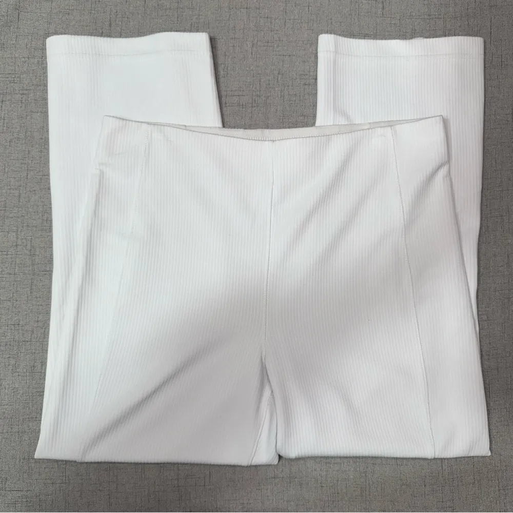 Lululemon Ribbed Softstreme Zip Leg High Rise Crop Pant Light Vapor 12 NWT - Image 7