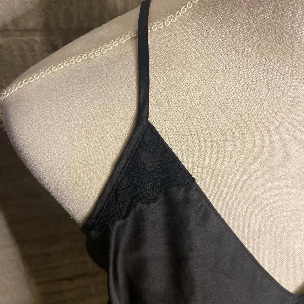 Flora Nikrooz Black T Back Satin Charmeuse Chemise Dress Size Medium - Image 2