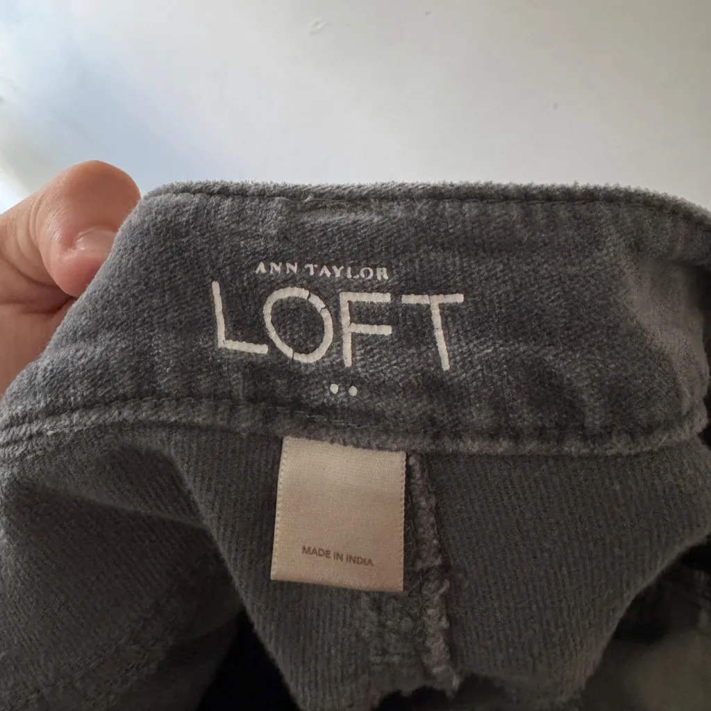 LOFT Ann Taylor Charcoal Gray Velvet Pants Modern Skinny - Image 5