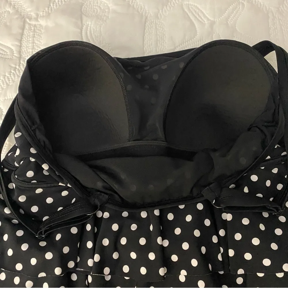 Inches Away polka dot ruffle one piece swimsuit 16W - Image 8