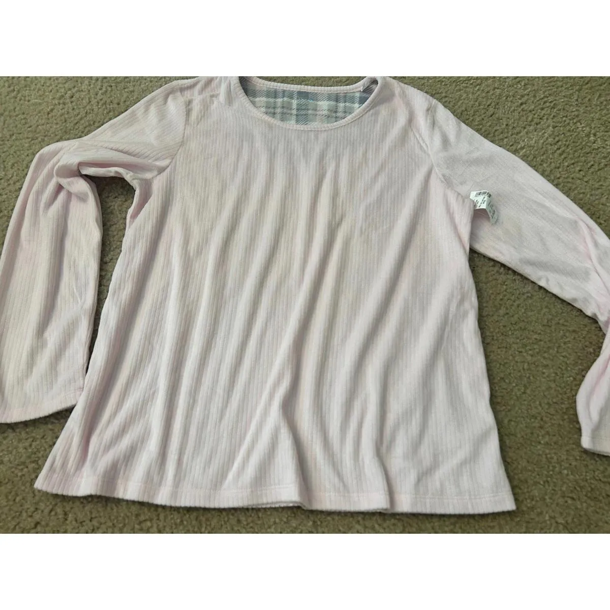 A1 Croft and barrow medium top long sleeve pink shirt warm plush unused - Image 2