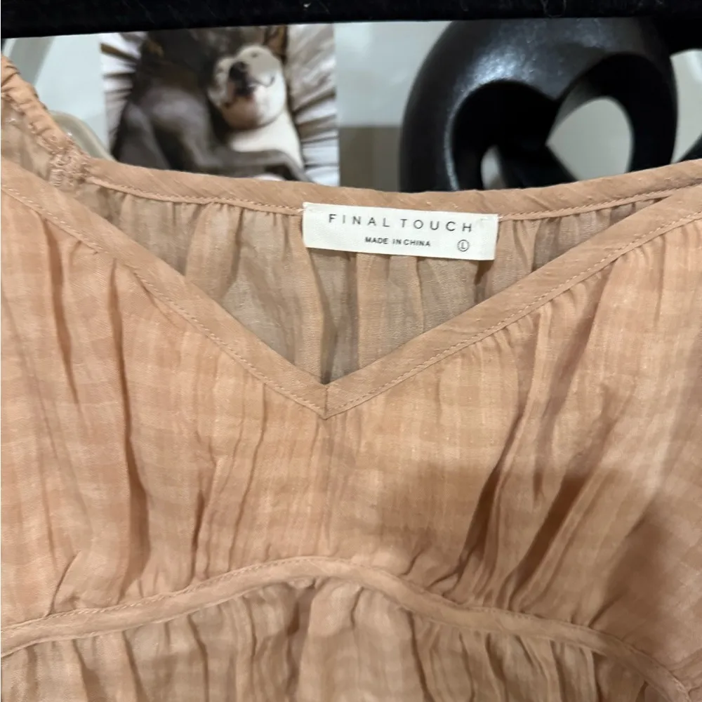 Final Touch   Tan Puff Sleeve Smocked Crop Top size large - Image 2