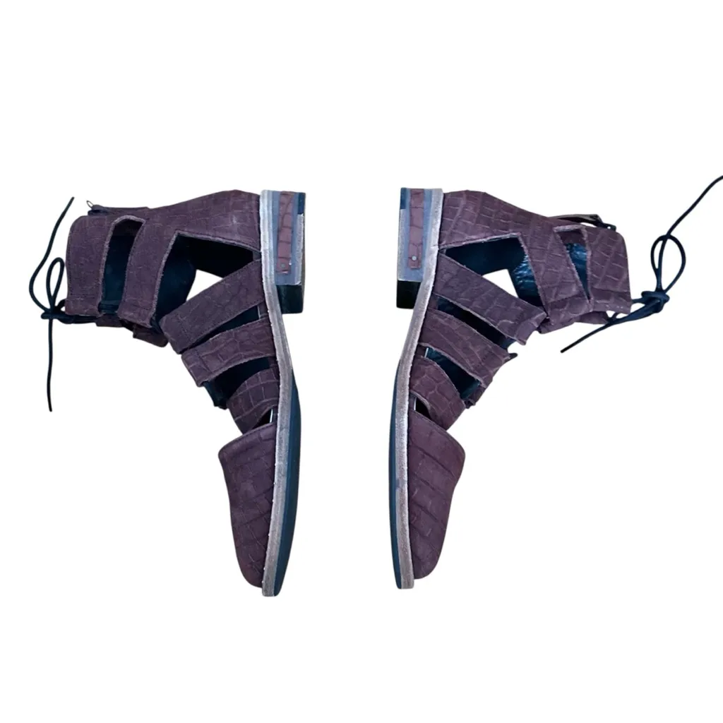 Freda Salvadore Cut - Image 4