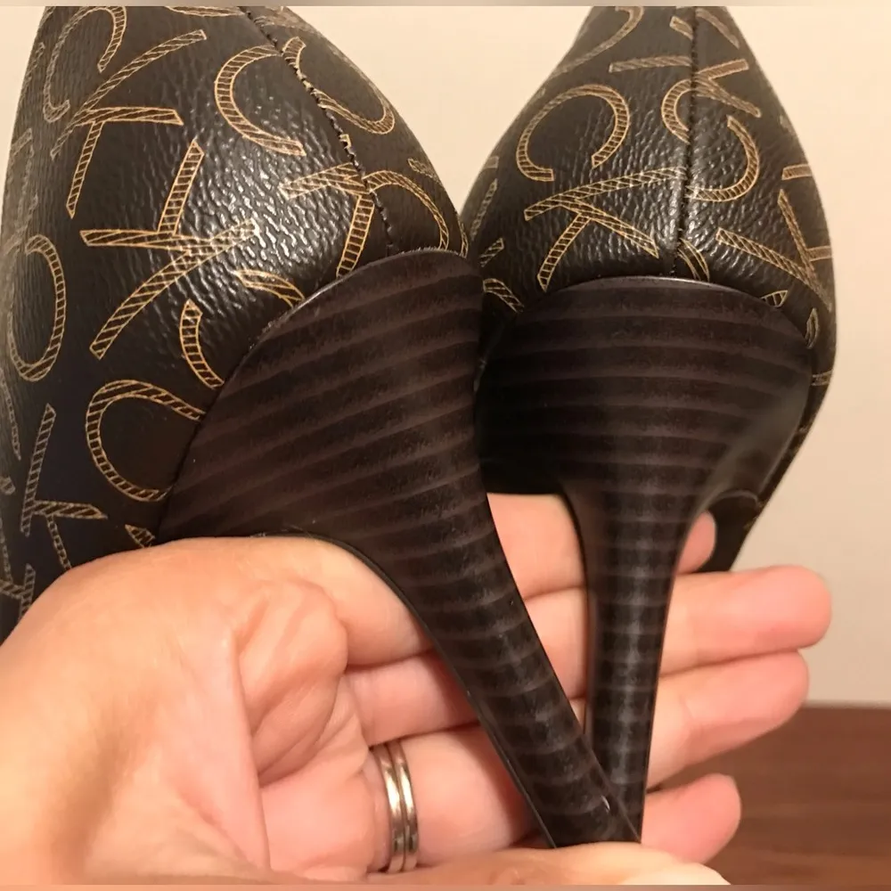 Calvin Klein Giana Brown CK Logo High Heel Pumps 3" Heels Size 10 - Image 6