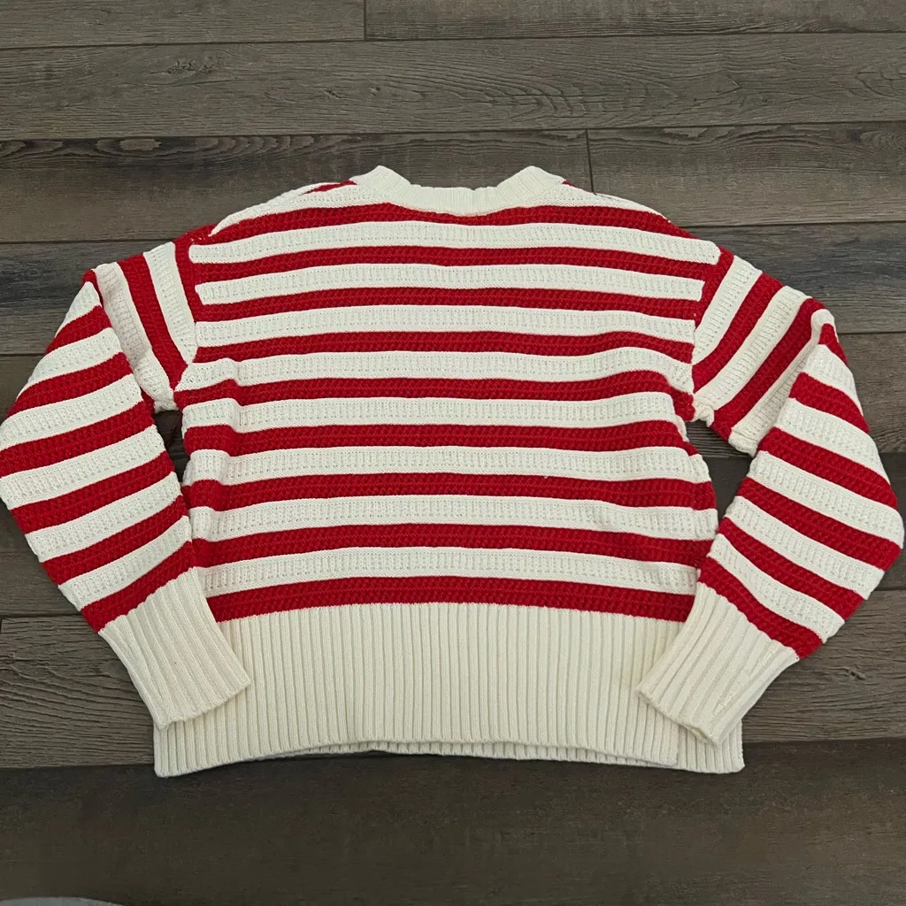 Red and White Striped Crew Neck Sweater - Image 5