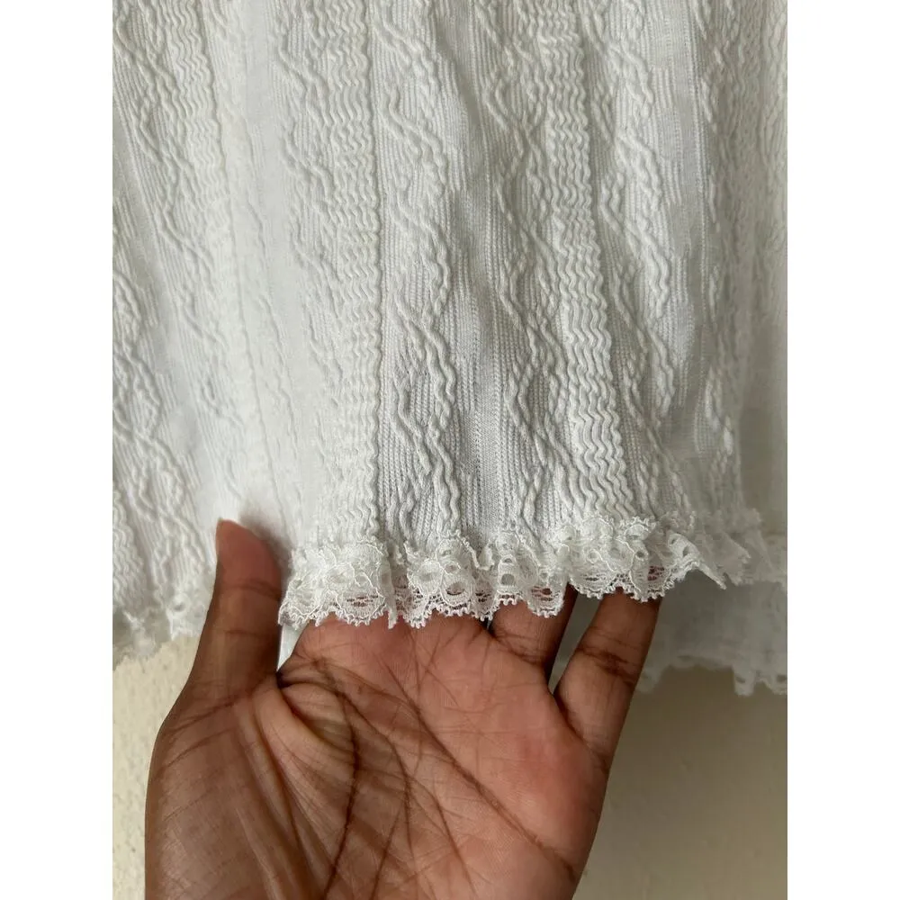 Edikted White Cropped Lacey Knit Tank Top Size Medium - Image 6