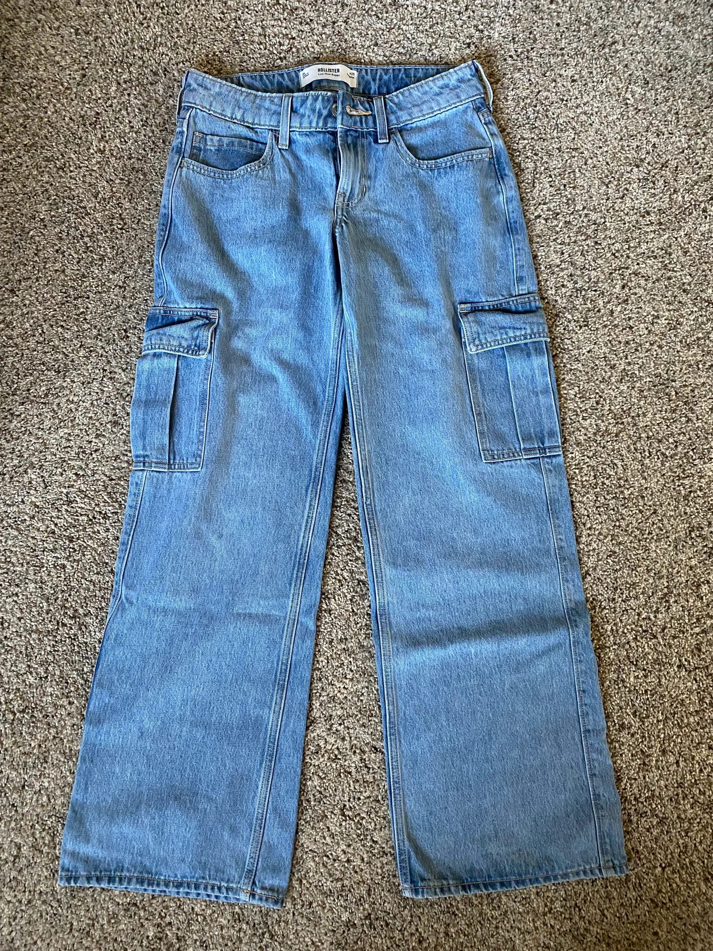 Low Rise Baggy Cargo Jeans - Image 3