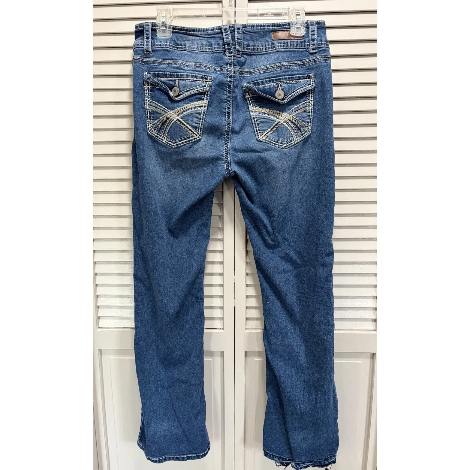 Wallflower Straight Mid Rise Denim Jeans Size 11 Embroidered Zip Boho Pockets Blue - Image 3