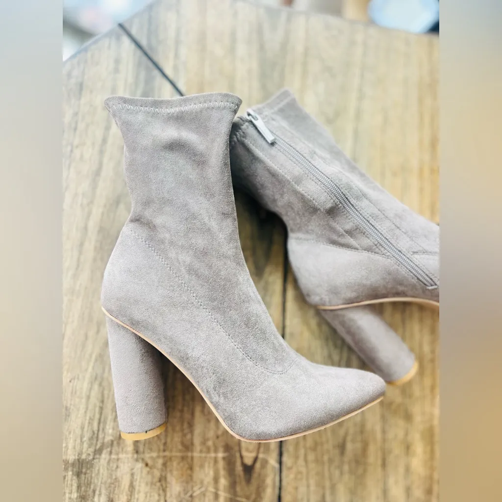 Cape Robbin ankle women’s boots  size 9 light brown color like new - Image 2