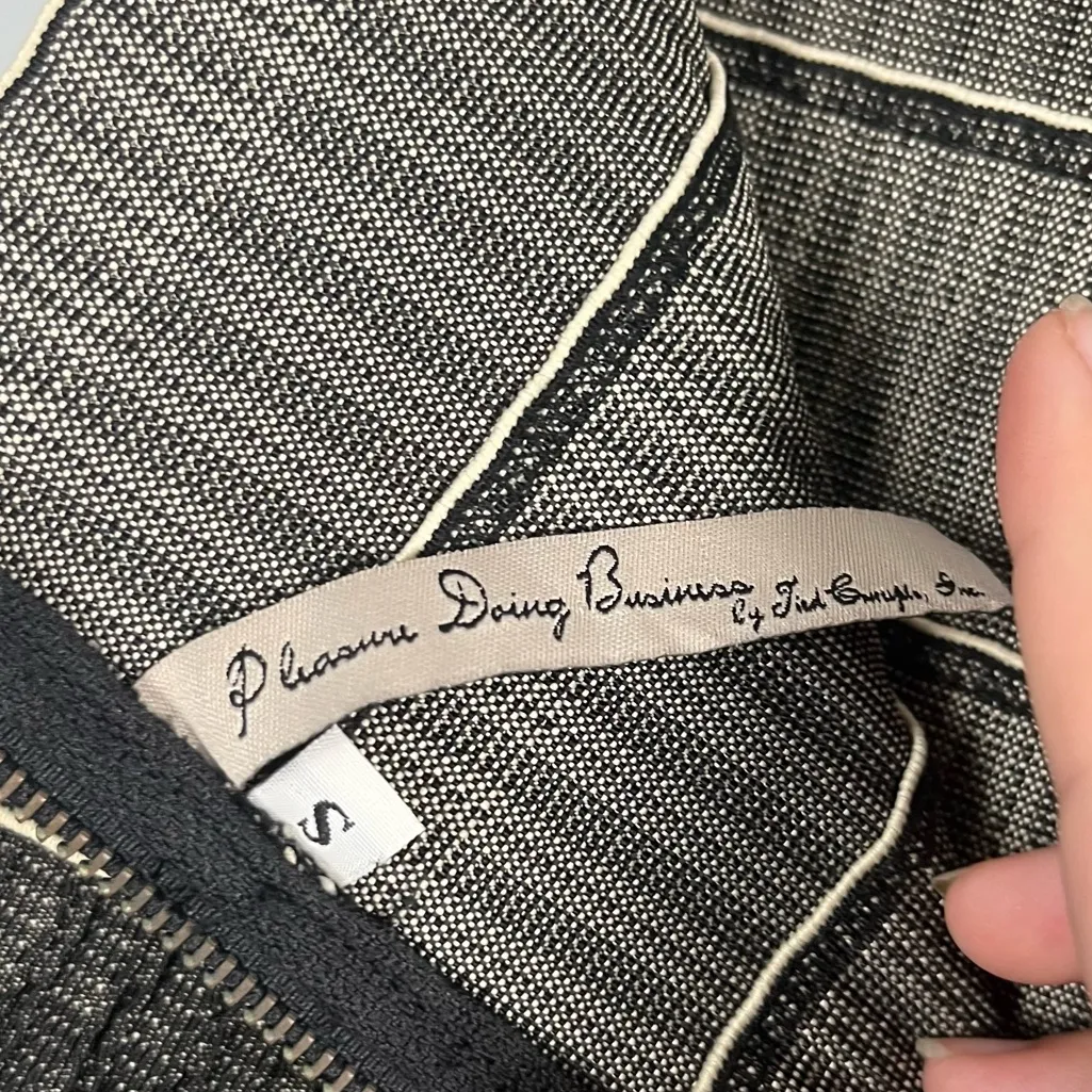 Pleasure doing business drop waist black tan skirt size small Y2K - Image 5