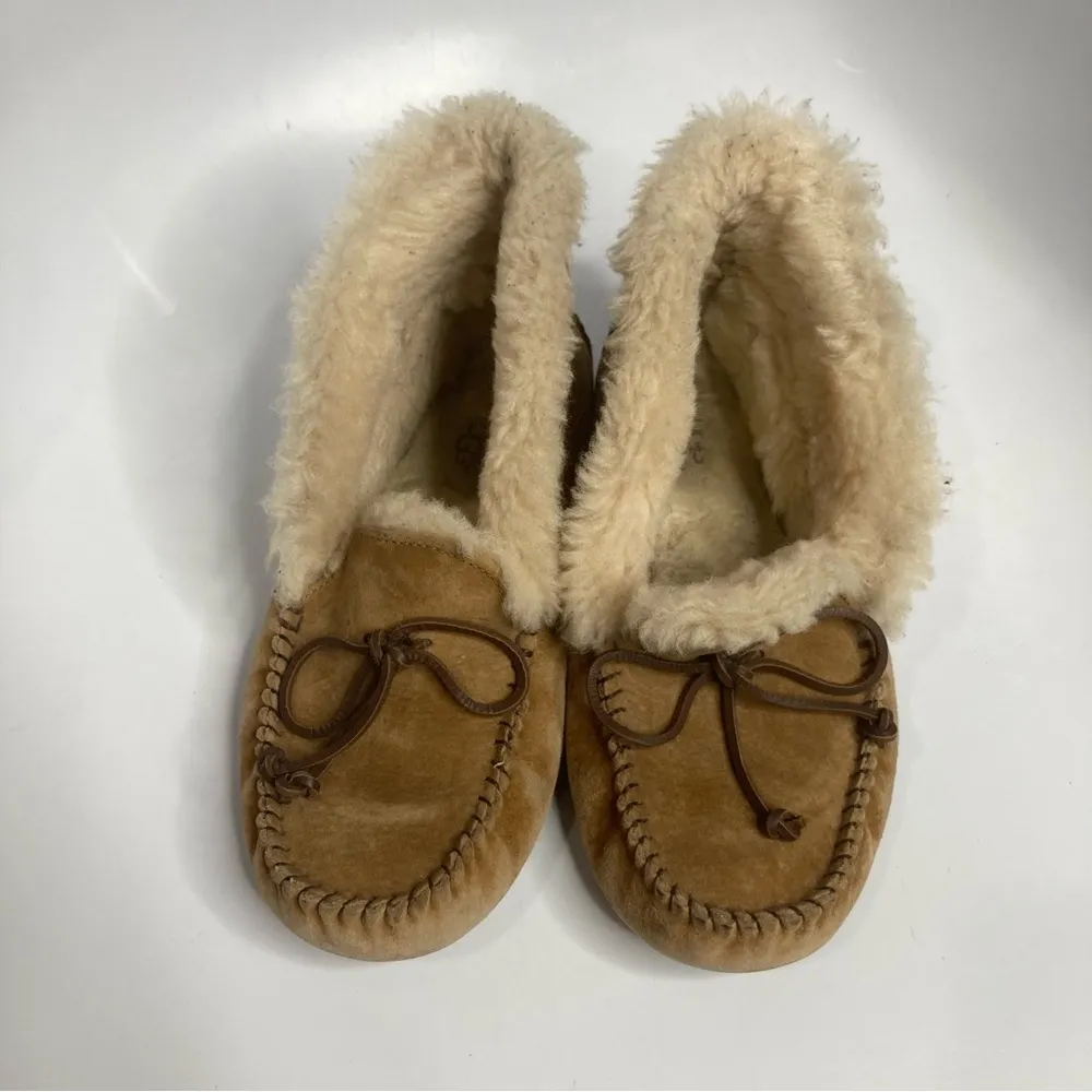 UGG Women’s Alena slippers size 7‎ - Image 5