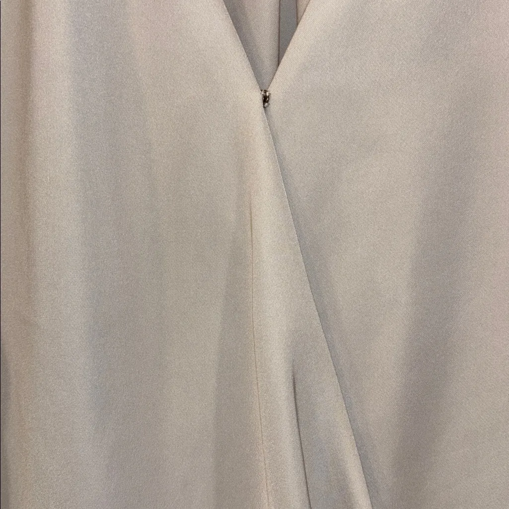 Prologue Light Taupe Wrap Top V Neck Long Sleeve HiLo Hem 3/4” Sleeve 100% Poly - Image 2