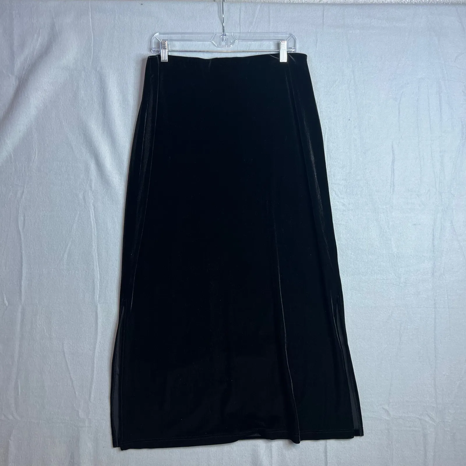DENIM & CO Black Velvet Maxi Skirt Size L Side Slits Gothic Grunge Classic - Image 6