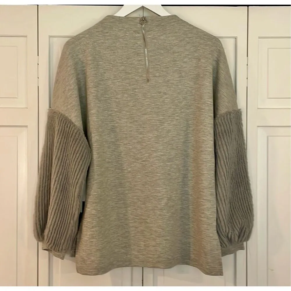 Catherine Malandrino NWT grey faux fur puff sleeve sweater small - Image 4