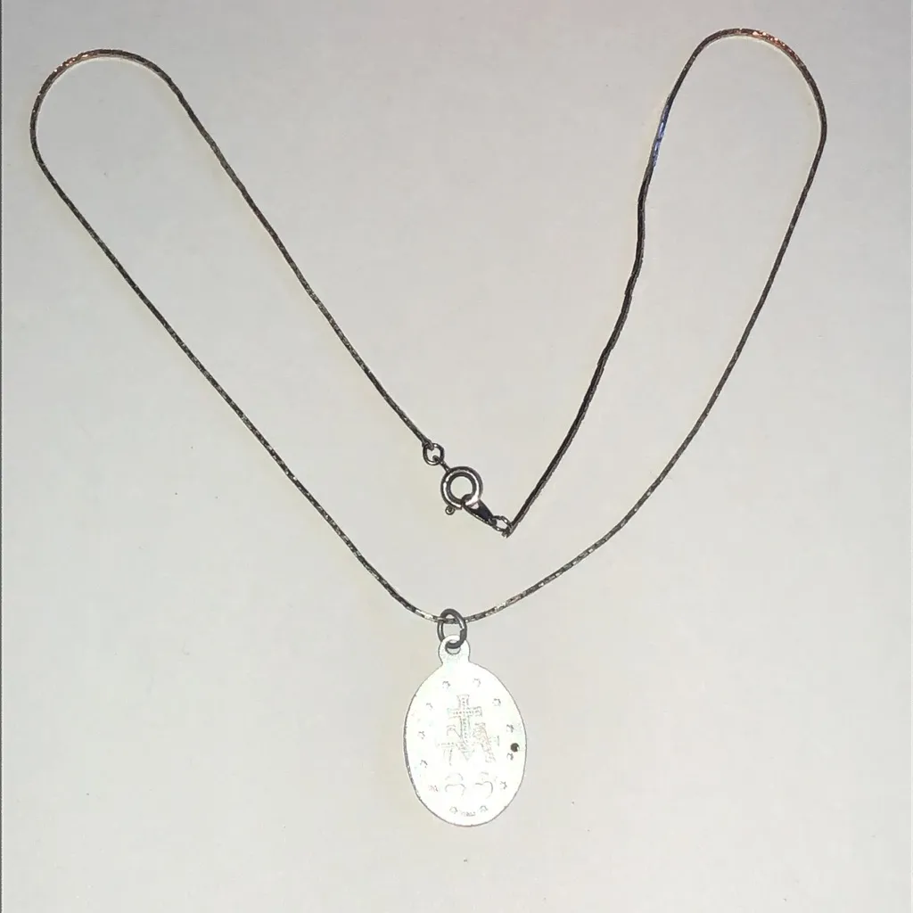 Vintage Silver Tone Religious Catholic Pendant Necklace - Image 5