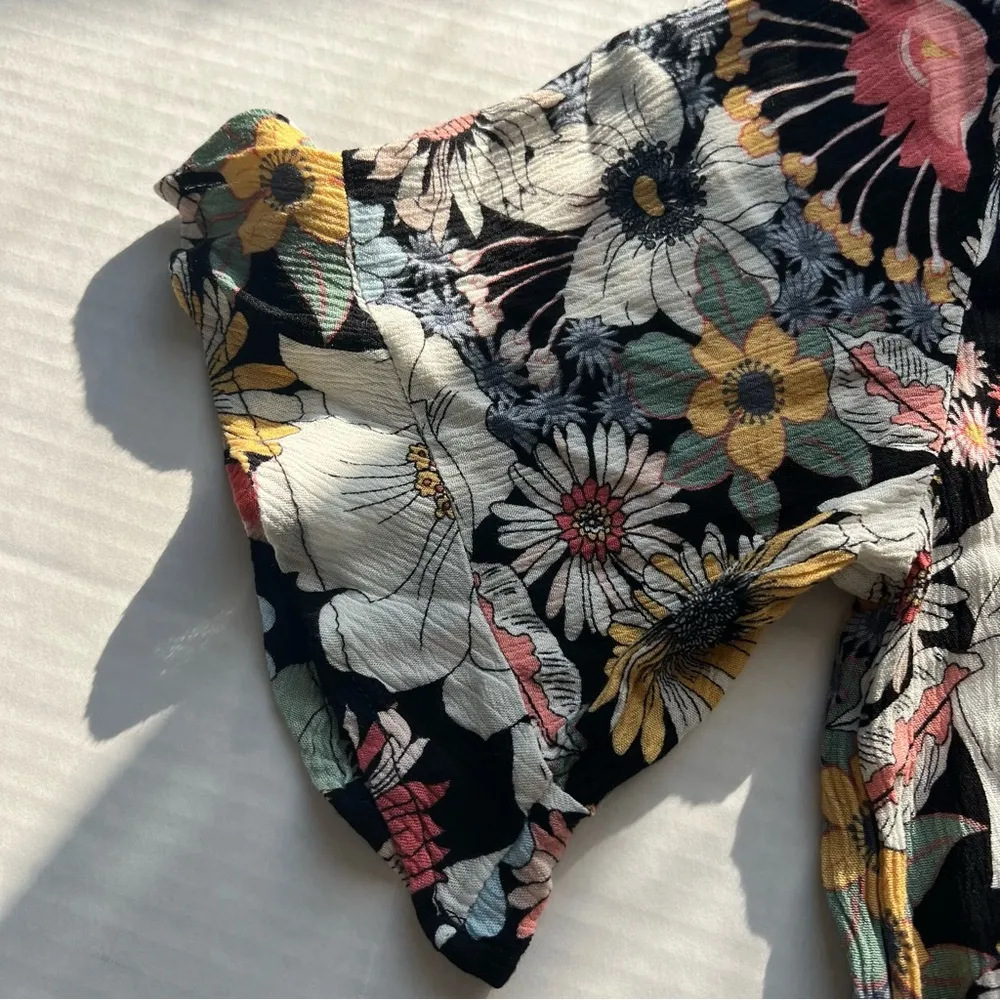 O'Neill Kyrie Twiggy Floral Romper Shorts xs black multi color flutter sleeve - Image 10