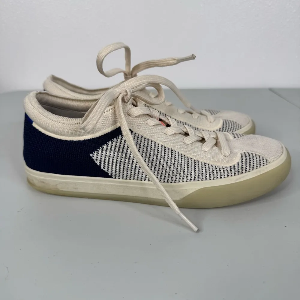 Rothy’s The Classic Lace Up Sneaker in Cream and Navy Size 7 - Image 2