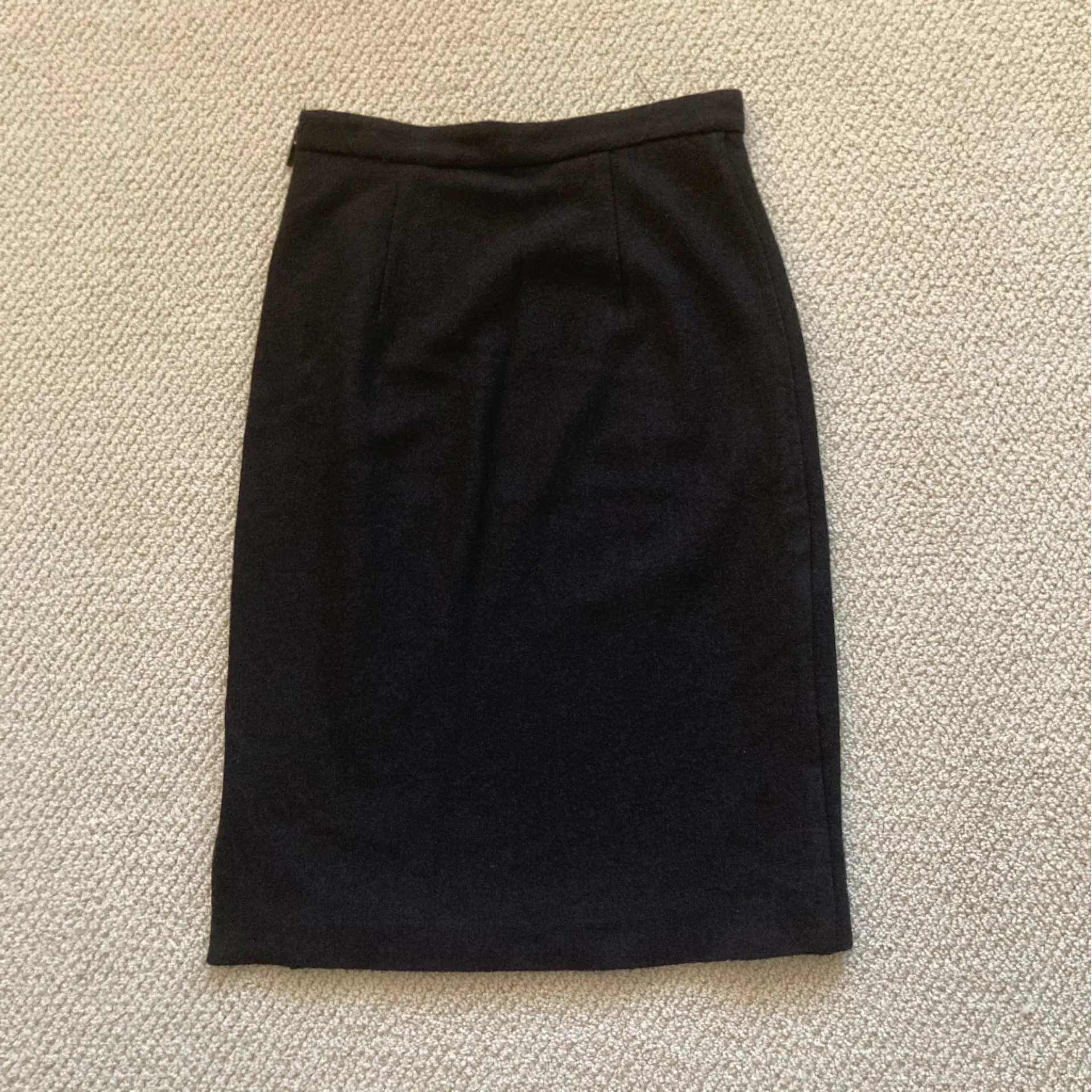 Banana Republic Black Woolen Midi Pencil Skirt Size 6 Fitted Textured EUC - Image 6