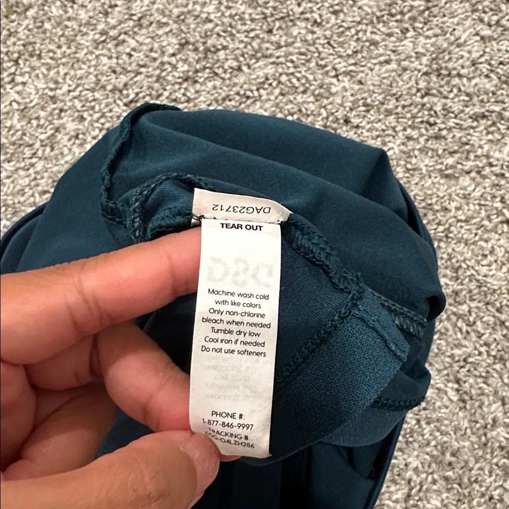 DSG Dark Teal Sleeveless cropped Top Size L - Image 9