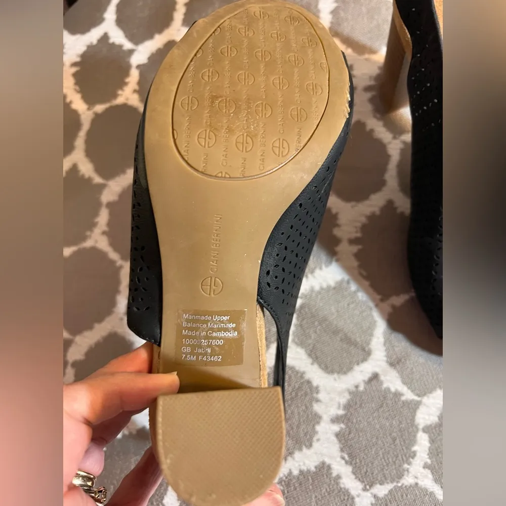 Gianni Bini Black Chunky Heels - Image 10