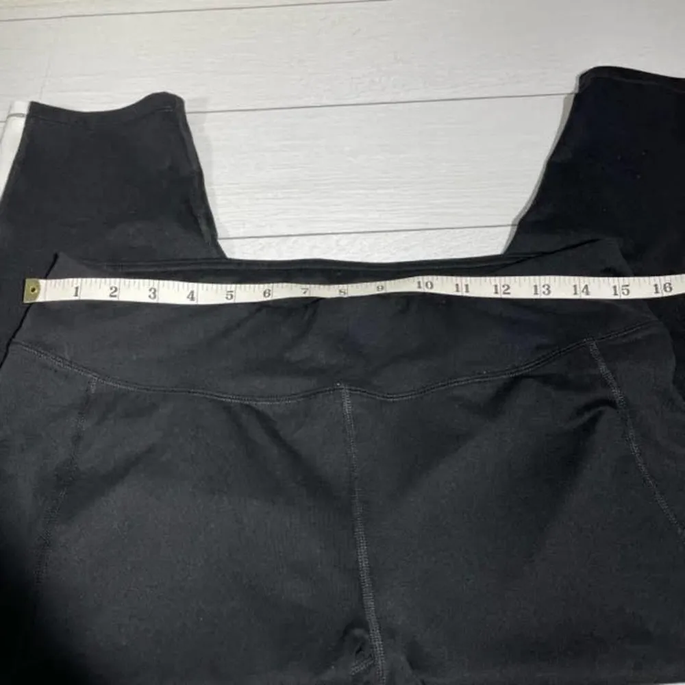 Just My Size Black White Mesh Panel Cropped Athletic Leggings Size 1X - Image 5