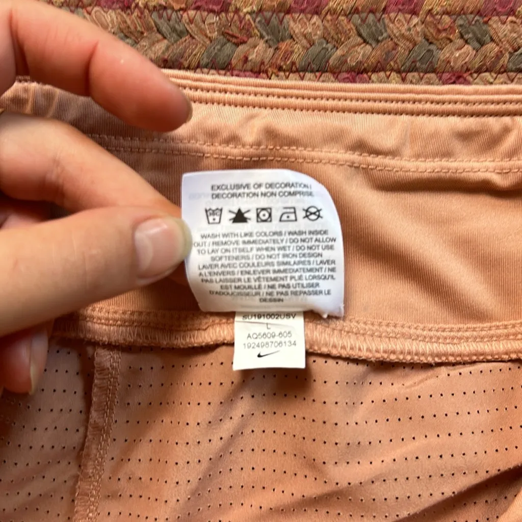 NIKE PEACHY NUDE NEUTRAL MESH ATHLETIC RUNNING SHORTS - Image 3