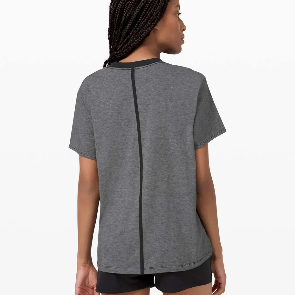 LULULEMON All Yours Boyfriend Tee Micro Stripe Black White Size 8 10 Cotton EUC - Image 2