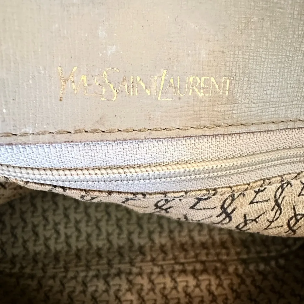 Yves Saint Laurent Autre Marque PVC Leather YSL Logo Giraffe Tote Vintage Tan - Image 11