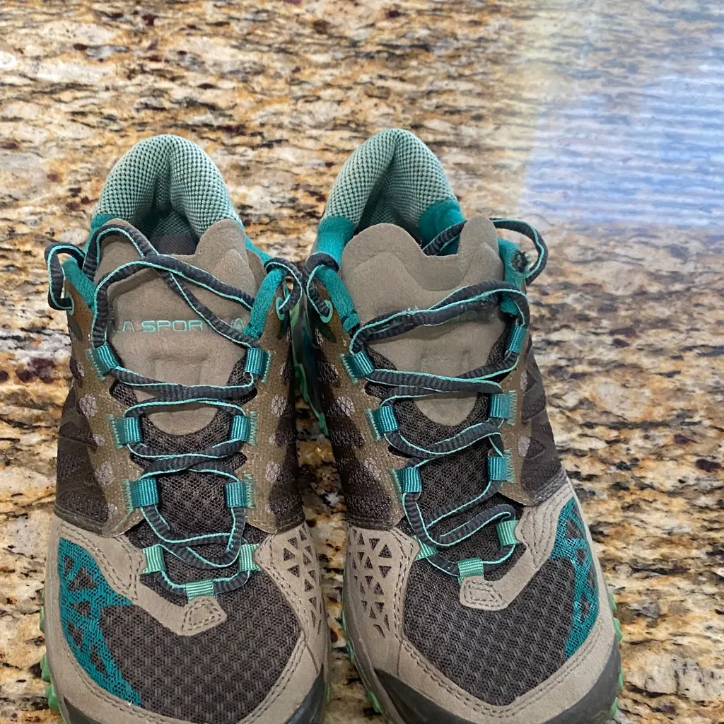 La Sportiva Women's Athletic Shoes - Image 3