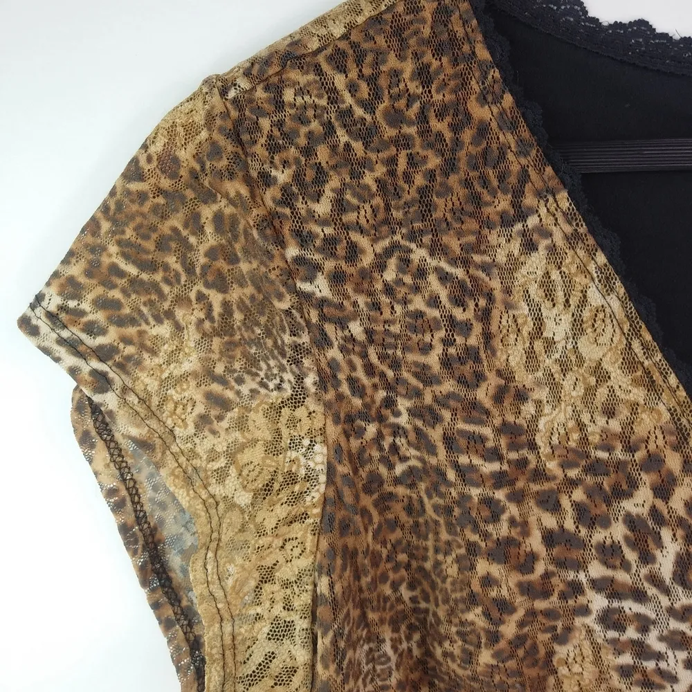 Bay Studio L Animal Print Golden Leopard Stretch Top Gold Size L - Image 7