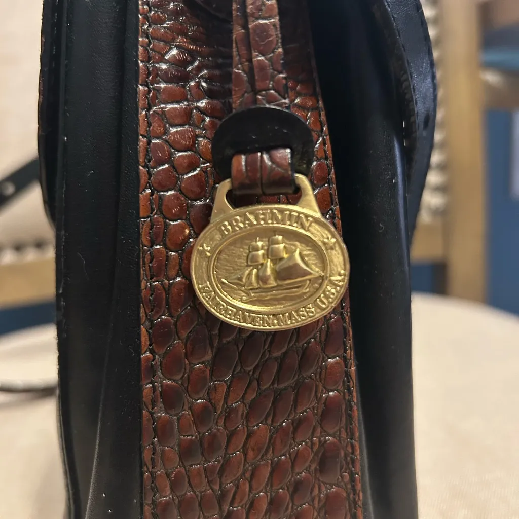 Vintage Brahmin Crocodile Embossed Crossbody Bag - Image 2