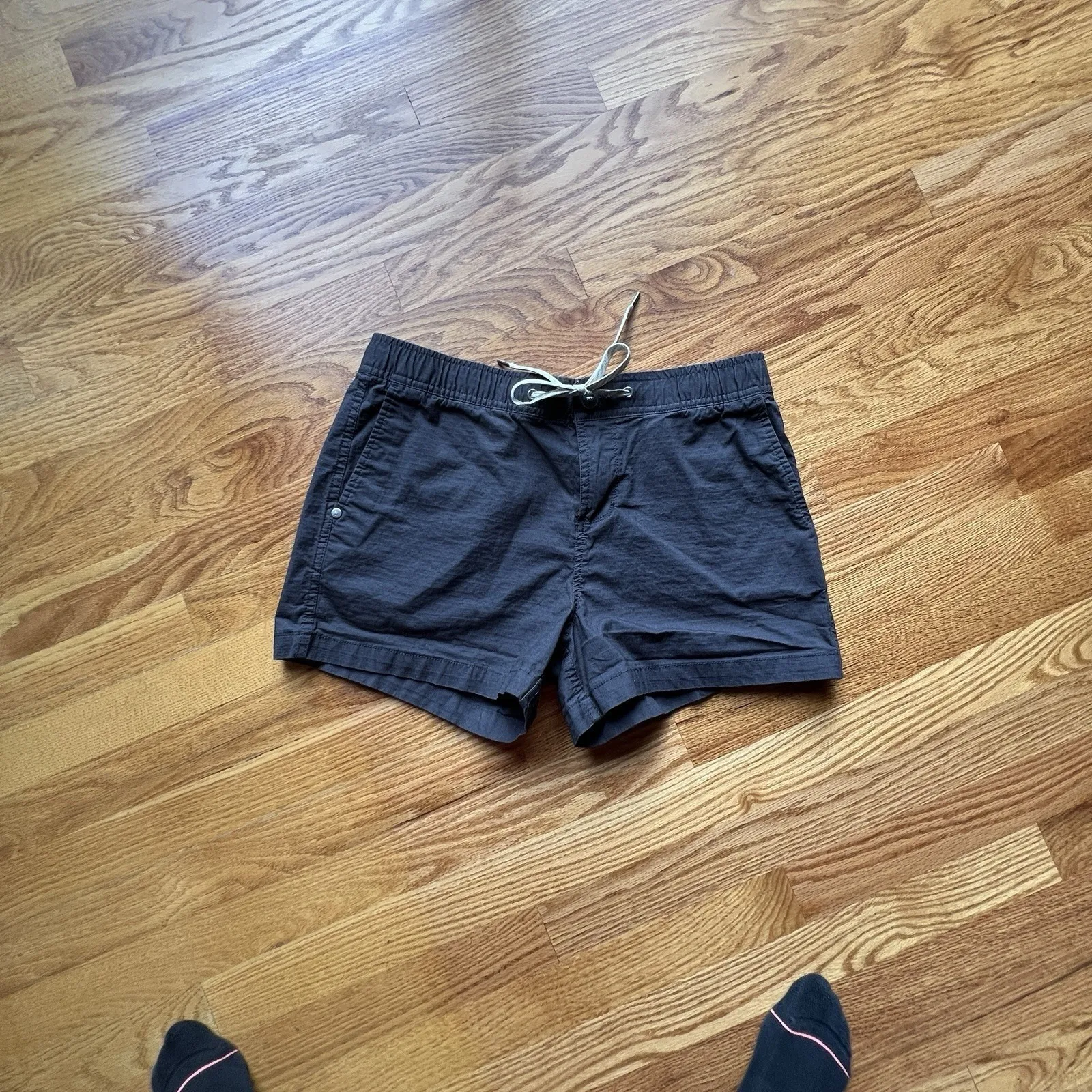 Vuori The Rise The Shine Organic Cotton Drawstring Shorts Black Women's Medium - Image 9