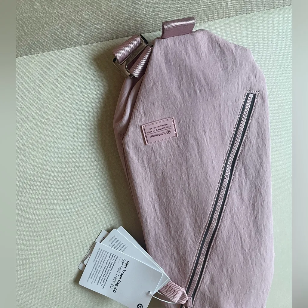 Lululemon Fast Track Bag 2.0 9L - Pink Haze - Image 2