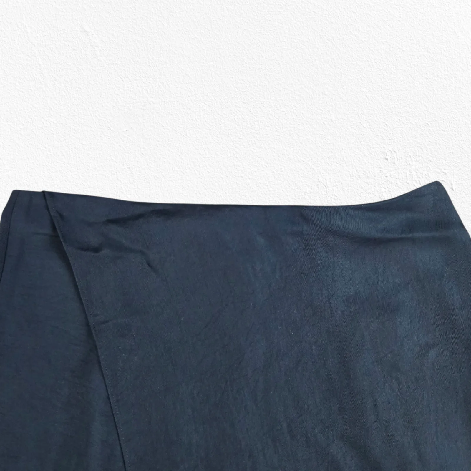 Vince Black Asymmetric Drape Office Wear Chic Minimalist Midi Skirt Size 2 - Image 2