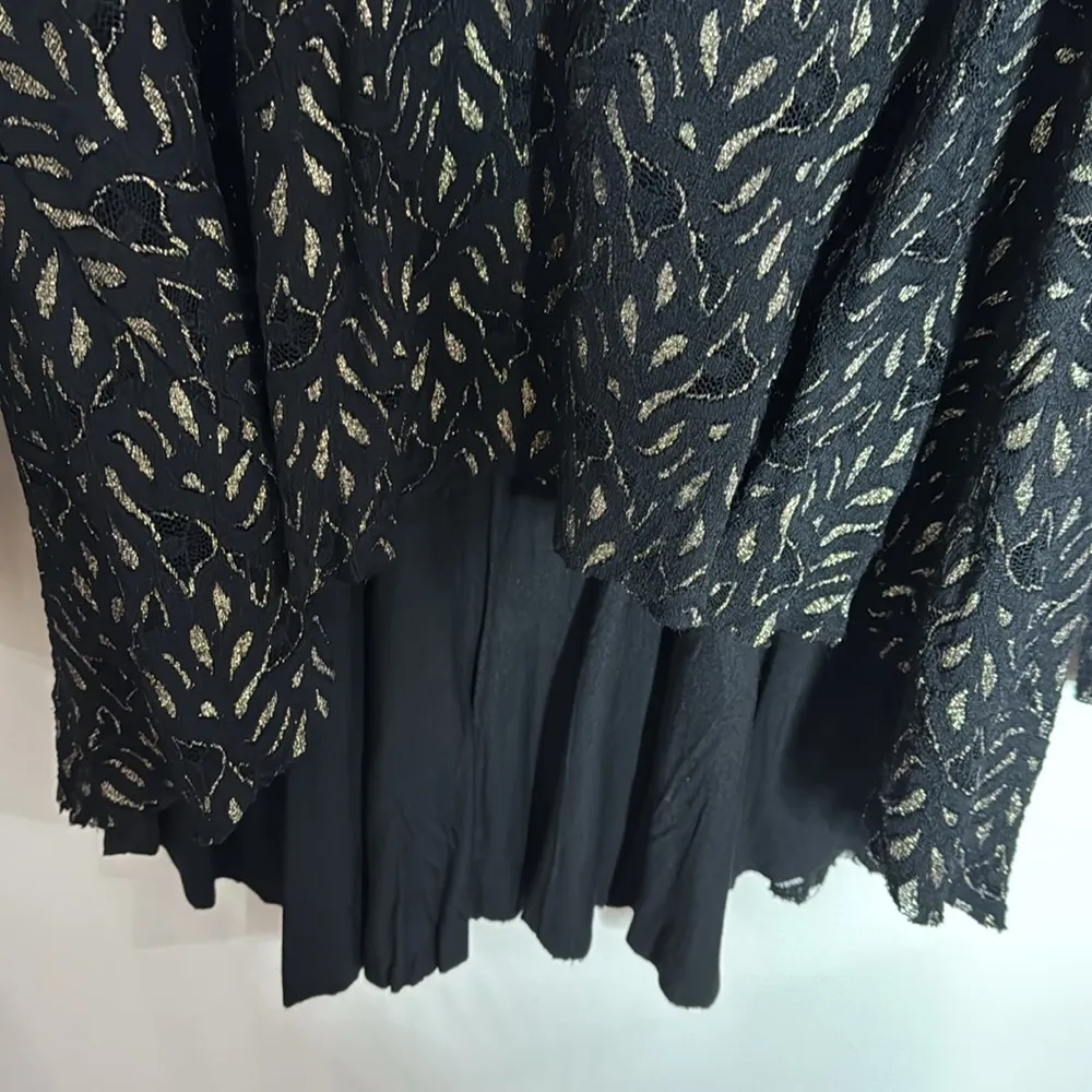 Gimmicks by BKE cutout detail metallized high low hem top size M - Image 7