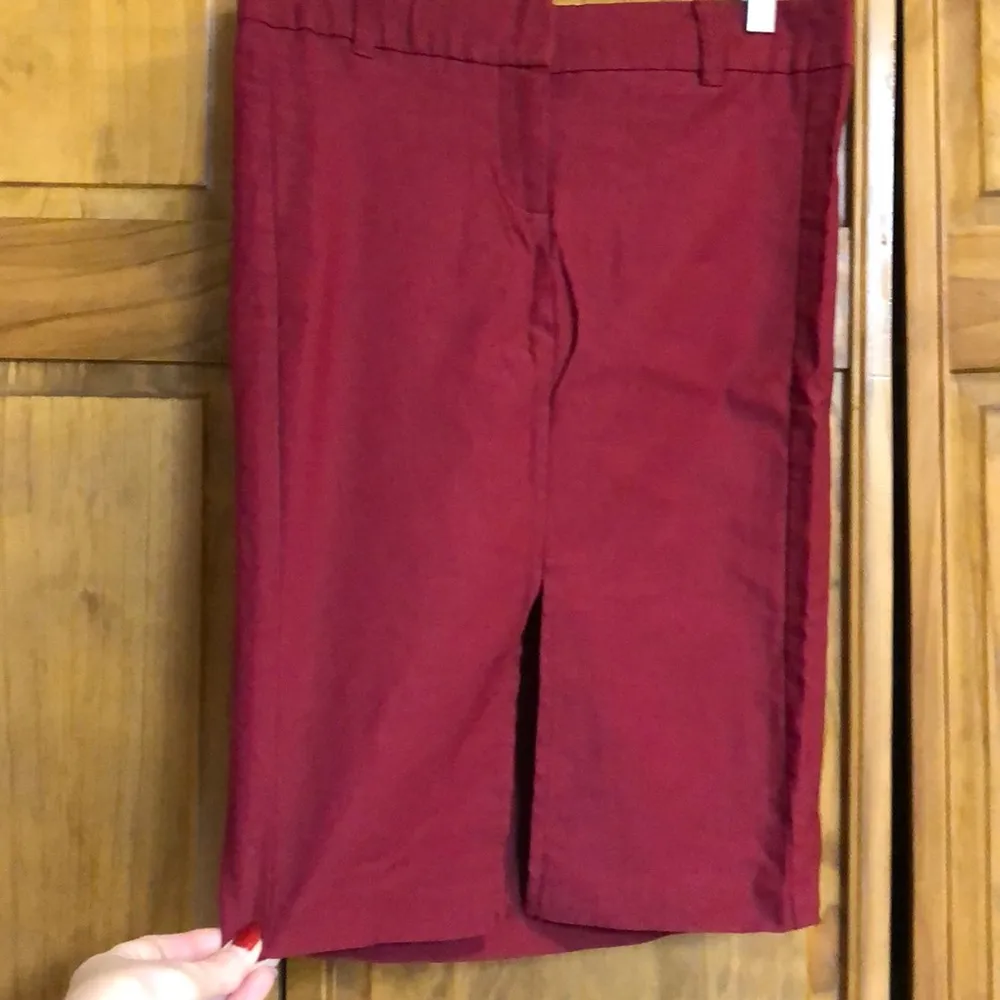 6 Degrees Burgundy Red Pencil Skirt - Image 3