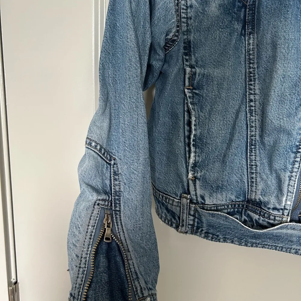 PAIGE women’s strappy denim Jacket size small - Image 5